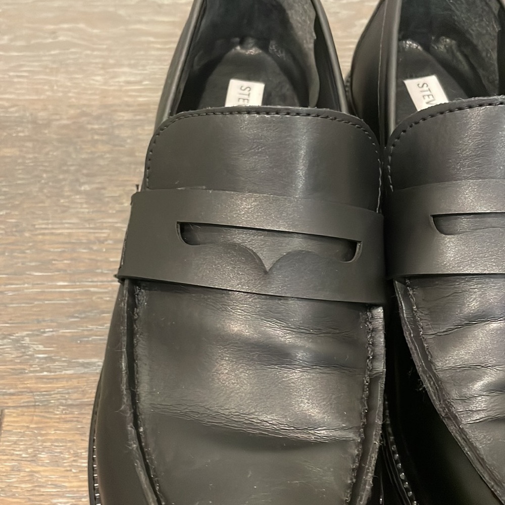 SOLD Steve Madden Loto Loafer - Picture 2 of 7